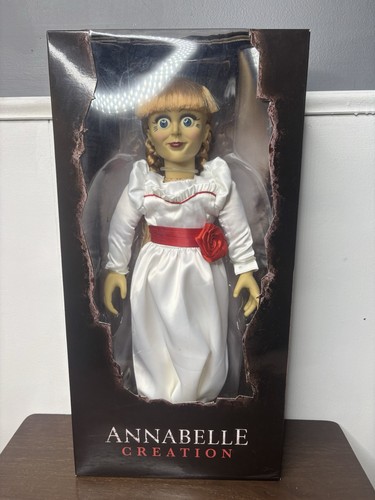 Mezco toyz the conjuring - toyz,